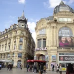 place-de-la-comedie-montpellie-france-texto